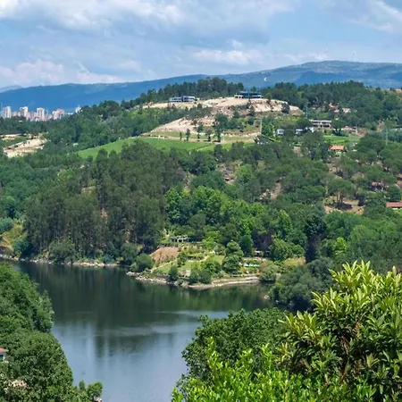 With Pool Near Douro Valley Vila *