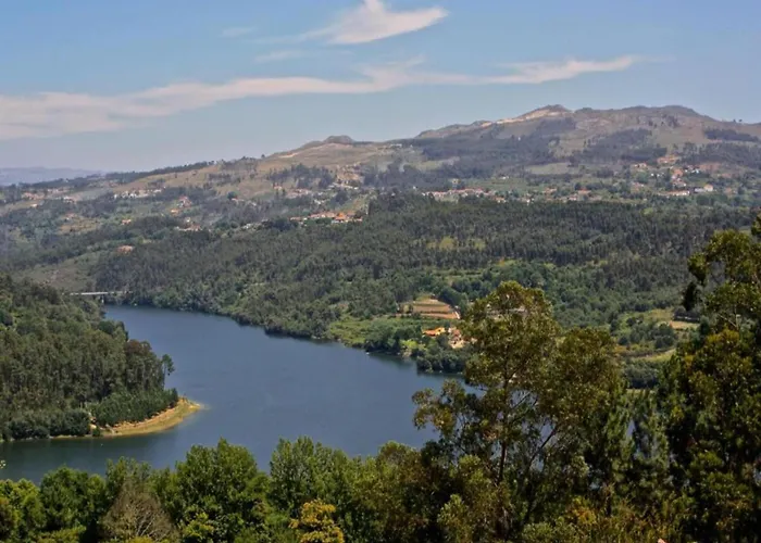 ヴィラ With Pool Near Douro Valley Quintela (Vinhais)